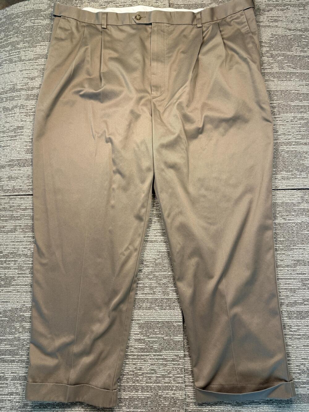 Roundtree & Yorke Dress Pants Mens 46x29 Beige Pleated Cuffed Straight Leg
